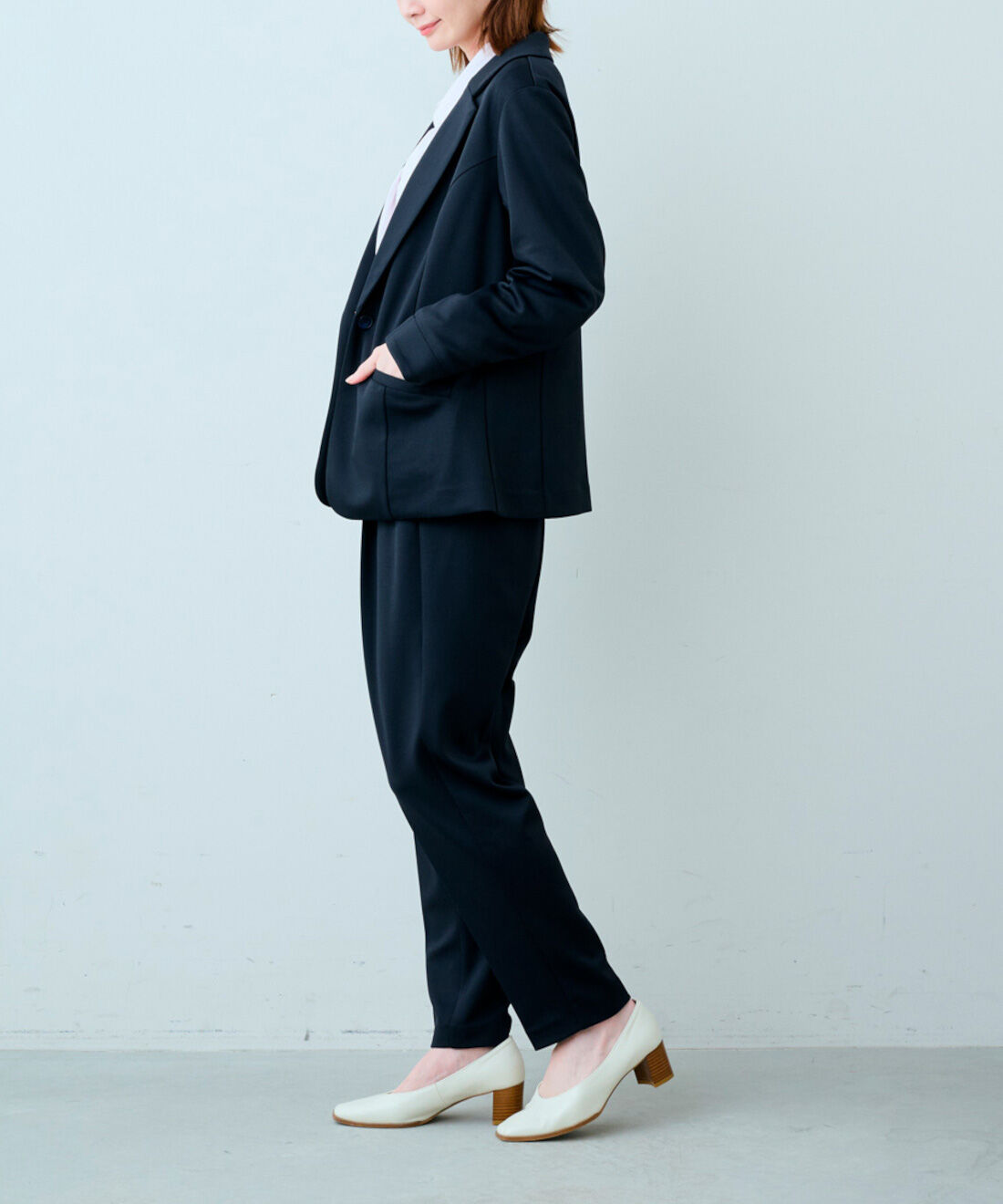 DRECO by IEDIT|【3～10日でお届け】IEDIT[イディット]　花粉リリース＆UVカットがうれしい 美ノビバレエフィット（R） テーラードジャケット〈ダークネイビー〉|モデル身長：165cm　着用サイズ：M