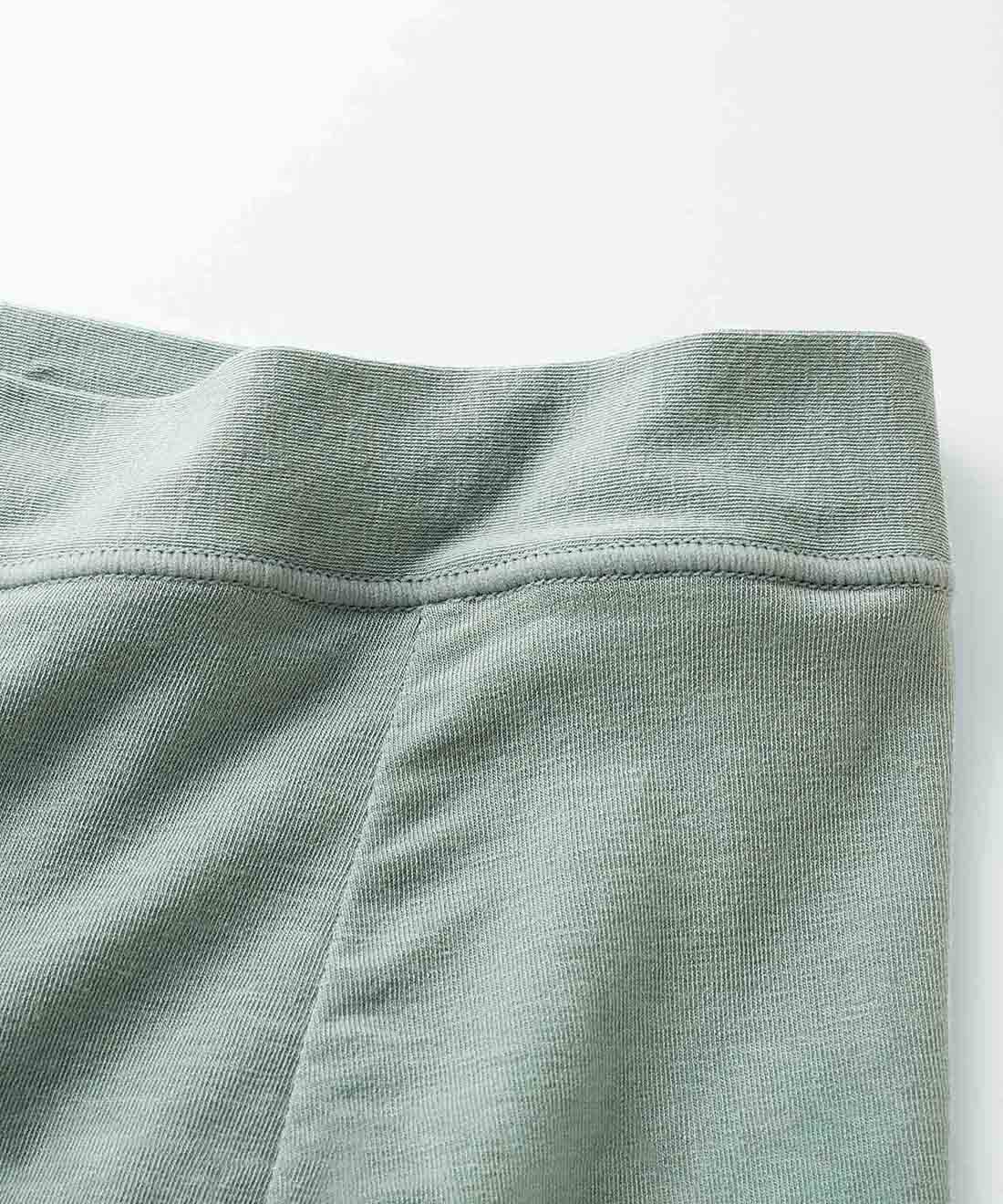 flufeel|とろけるような肌心地　モレも安心おなかもすっぽり　心ほどけるサニタリーショーツの会|ウエストは生地を折り返してゴムなしです。