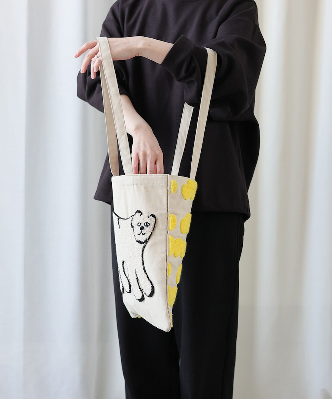 フェリシモの雑貨 Kraso|〈Olya〉Fluffy Rectangle tote bag Cat